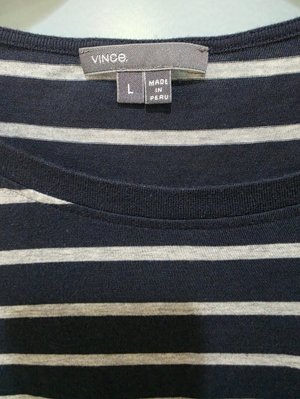 VINCE Striped 3/4 Sleeve Tee Navy Gray Soft Lightweight Knit Top Women’s Large - Picture 3 of 7